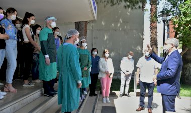  Prof. Dr. Erdilek, “Ağız ve diş sağlığı bakımında aileler çocuklara örnek olmadır”