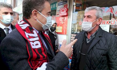 Babacan: ‘Küçük işletmelere, esnafa, serbest çalışana kira desteği verilmeli ve borçları faizsiz ertelenmelidir’
