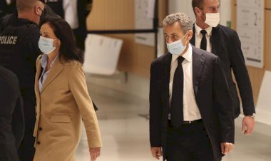 'Yolsuzluk ve suç örgütü kurmakla' suçlanan Sarkozy hakim karşısına çıktı