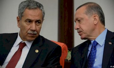 Bülent Arınç YİK üyeliğinden istifa etti
