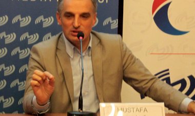 Mustafa Karaalioğlu   Reformun r’si, Arınç’ın istifası