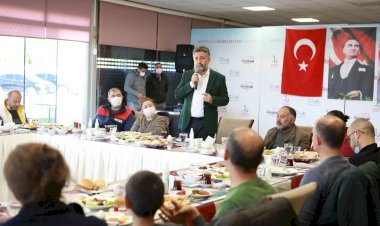 Sandal, "Biz büyük bir aileyiz, hiçbir zaman yalnız kalmayacaksınız!”