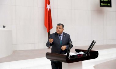 Milletvekili Sındır, “dere taşkın alanı ve fay zonuna asla konut yapmayın!”