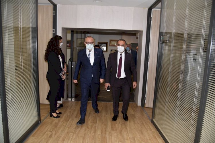 Manisa Adalet Komisyonu Başkanı Şahap Mutlu, Manisa Büyükşehir Belediye Başkanı Cengiz Ergün’ü ziyaret etti.