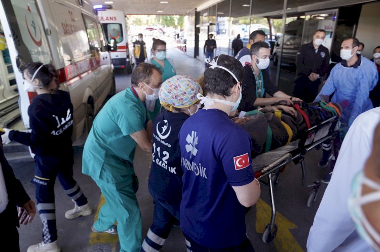 EÜ deprem yaralarını sarmaya devam ediyor