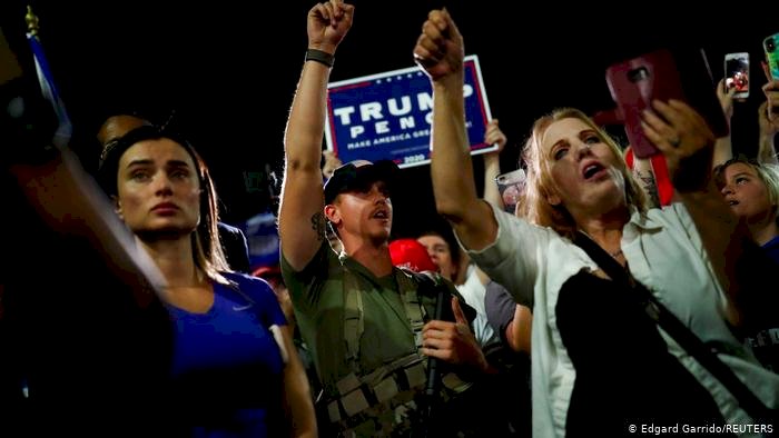 CNN: Silahlı Trump yanlıları toplandı