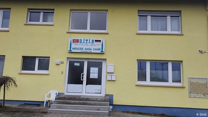 Almanya’da iki camiye tehdit mektubu yollandı