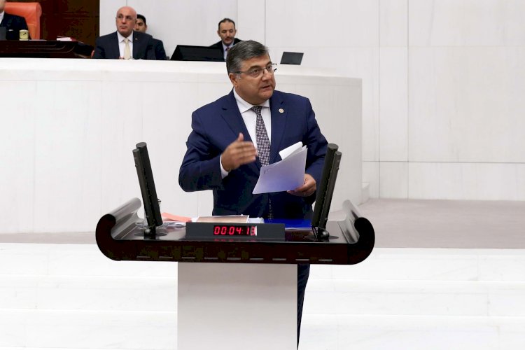 Milletvekili Sındır, “öğretmenlere maaş düşük, atama yok”