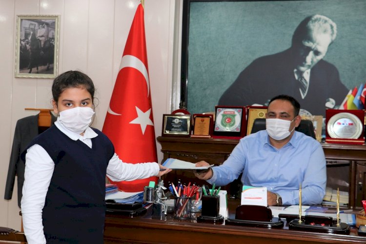 "Çocuklar; Haklarını Anlattı, Başkan Yılmaz Tebrik Etti"