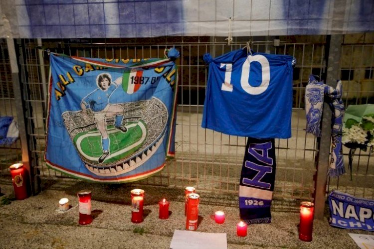 Maradona'nın ölümü sonrası Napoli'de yas ilan edildi: 'Futbol cennete gitti'