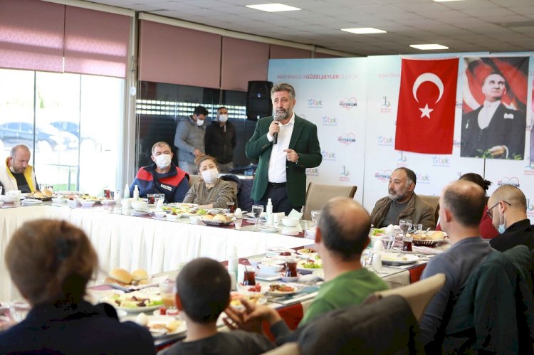 Sandal, "Biz büyük bir aileyiz, hiçbir zaman yalnız kalmayacaksınız!”