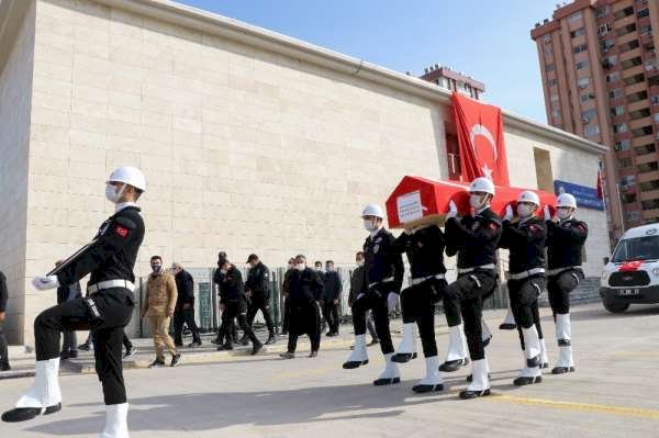 Şehit polis, törenle son yolculuğuna uğurlandı