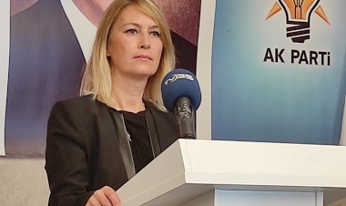 "KARŞIYAKA'DA CHP 'CAMBAZA BAK' OYNUYOR