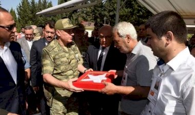 Şehit babası ödenmemiş vergi borcu gerekçesiyle tutuklanıp cezaevine gönderildi.