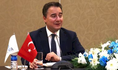Babacan: Türkiye 'çoklu bir sistem krizi' yaşıyor