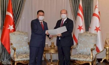 Kıbrıs’ta azınlık hükümeti kuruldu