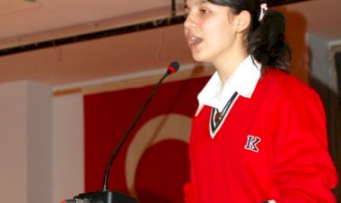 Şehit Kızı Begüm Özcan'ın Babasına Yazdığı Duygu Dolu Mektup Salonda Bulunanları Ağlattı.
