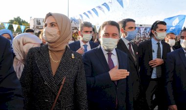 Babacan: Vatandaş desteğini kulağımıza fısıldıyor