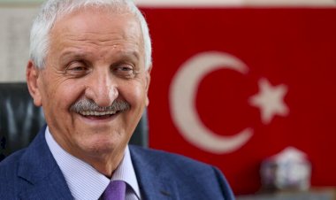 Oltan Sungurlu: 'Türkiye’ye dine imana karışmayan yeni bir sosyal demokrat parti lazım'