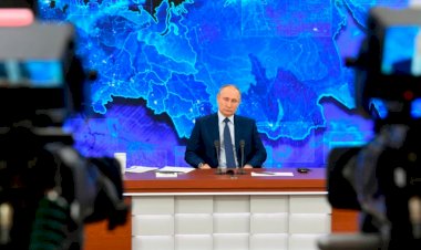 Russia's Putin Denies Involvement in Poisoning of Opposition Leader