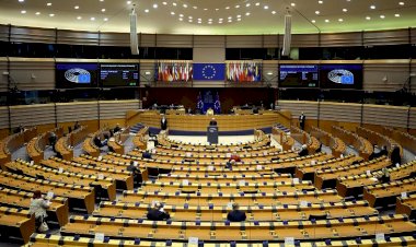 AB Komisyonu'ndan Türkiye'ye Demirtaş, Kavala ve Can Dündar uyarısı