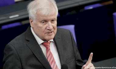Seehofer: Yeni yılda Suriye’ye sınır dışılar başlayacak