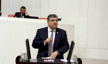 Milletvekili Sındır, “Bağımsız olması gereken merkez bankasında neler oluyor?”