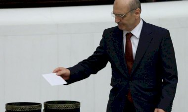 Erdoğan Bayraktar yıllar sonra paylaştı. Kimi kastetti, AKP'liler şaşkın