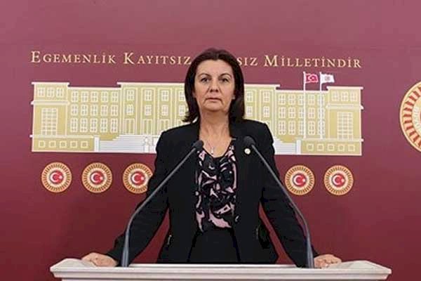 Lale KARABIYIK 27. Dönem Bursa Milletvekili