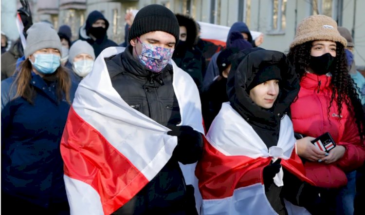 Dozens Detained in Belarus at Anti-Lukashenko Marches