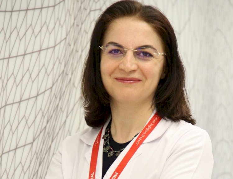 KORONAVİRÜS SAÇLARI DÖKEBİLİYOR