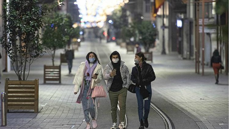 Türkiye'de Covid-19 salgını: Toplam vaka sayısı 2 milyonu geçti