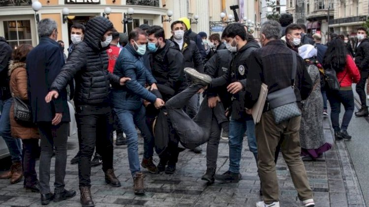 Guardian HDP'yi yazdı: "Erdoğan'ı tehdit eden Kürt partisinin yükselişi ve düşüşü"