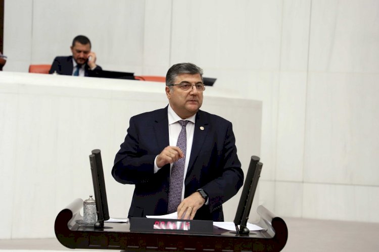 Milletvekili Sındır, “Bağımsız olması gereken merkez bankasında neler oluyor?”