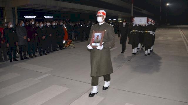 Çığ altında kalarak şehit olan askerin cenazesi memleketine getirildi