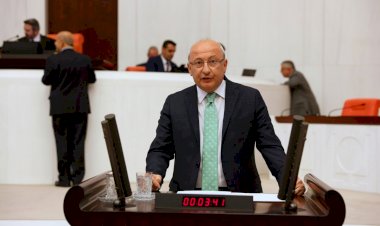 Utku ÇAKIRÖZER 27. Dönem Eskişehir Milletvekili