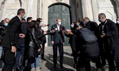 Vitrin mankeni tartışması: AKP Sözcüsü Çelik, CHP'yi 'siyasi takiyye' ile suçladı