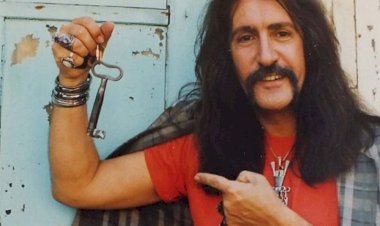 Barış Manço - Kol Düğmeleri