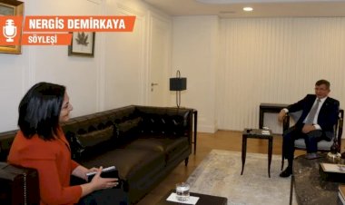 Davutoğlu: Cumhurbaşkanı 50+1’in tutsak ettiğini görecek