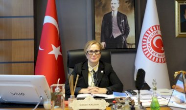 Canan KALSIN 27. Dönem İstanbul Milletvekili