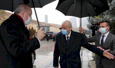 Son dakika: Cumhurbaşkanı Erdoğan, MHP Genel Başkanı Bahçeli'yi ziyaret etti