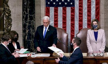 Donald Trump'ın görev süresi dolmadan azledilmesi mümkün mü?