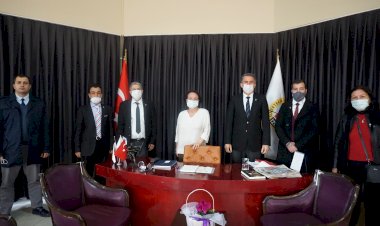 DSP İzmir İl Başkanlığı İzmir Gazeteciler Cemiyeti Başkanı Misket Dikmen’i ziyaret etti.