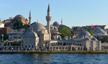 ŞEMSİ PAŞA CAMİİ'NİN 'YALI' ÖZELLİĞİ KORUNACAK  