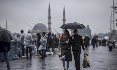 İSTANBUL YAĞIŞLI HAVANIN ETKİSİNE GİRİYOR
