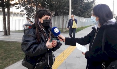 Kişi kendinden bilir işi, ister sevişir ister kapatır