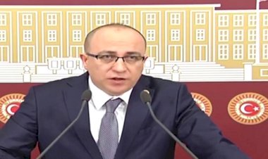 İzzet Ulvi YÖNTER 27. Dönem İstanbul Milletvekili