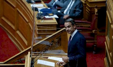 Yunanistan'ın İyon Denizi'nde İtalya ve Arnavutluk'la '12 mil anlaşması' meclis gündeminde