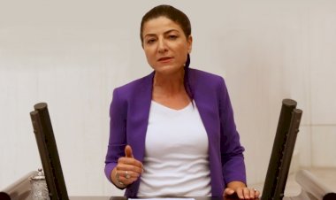 Züleyha GÜLÜM 27. Dönem İstanbul Milletvekili