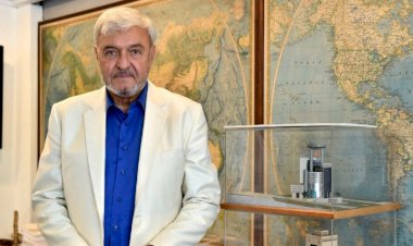 Ahmet Vefik Alp hayatını kaybetti